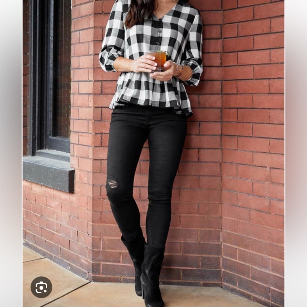 Matilda Jane Hood Hart somerset skinny black jean in size 6